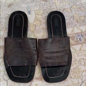 Labucq Shannie Rosewood Python Size 40